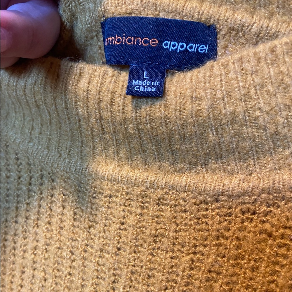 Ambiance Apparel cozy sweater size Large - Picture 3 of 4